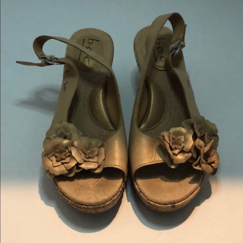 BOC size 9 Gold Sandals